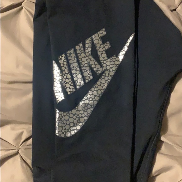 Nike Set - Picture 4 of 5